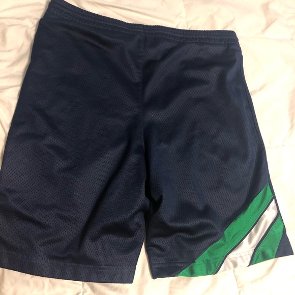 Men lightweight athletic shorts adidas small - Picture 3 of 3